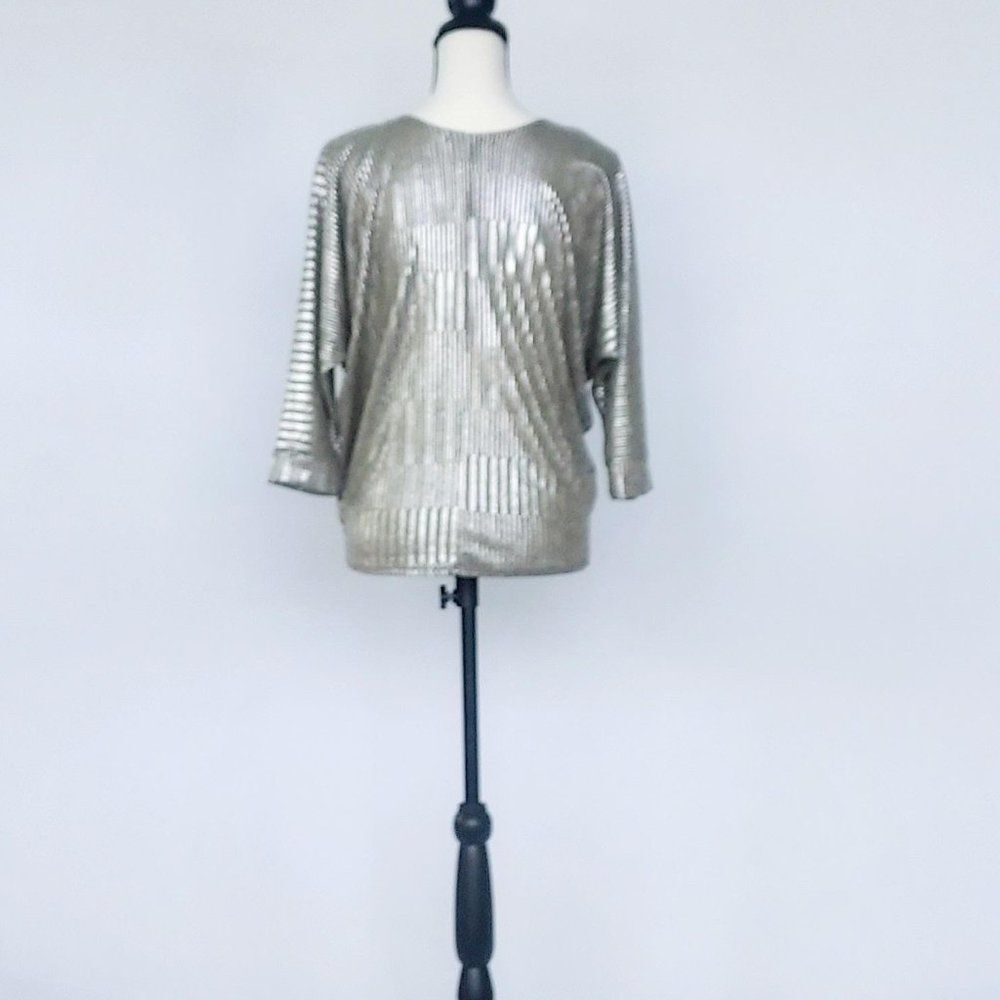 Kim & Cami Women's Ribbed Shimmer Metallic Long Sleeve Blouse Size Small NWOT - Picture 10 of 10